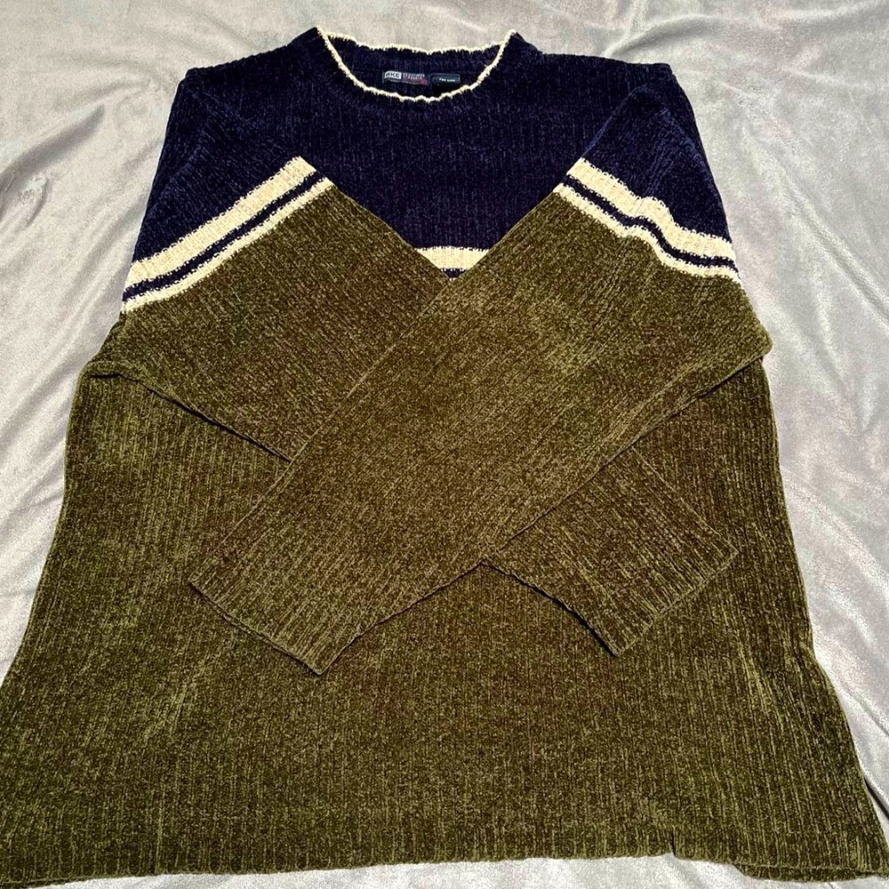 BKE Mens XL Winter Sweater 100% Acrylic Knit Olive Striped Classic Buckle Brand